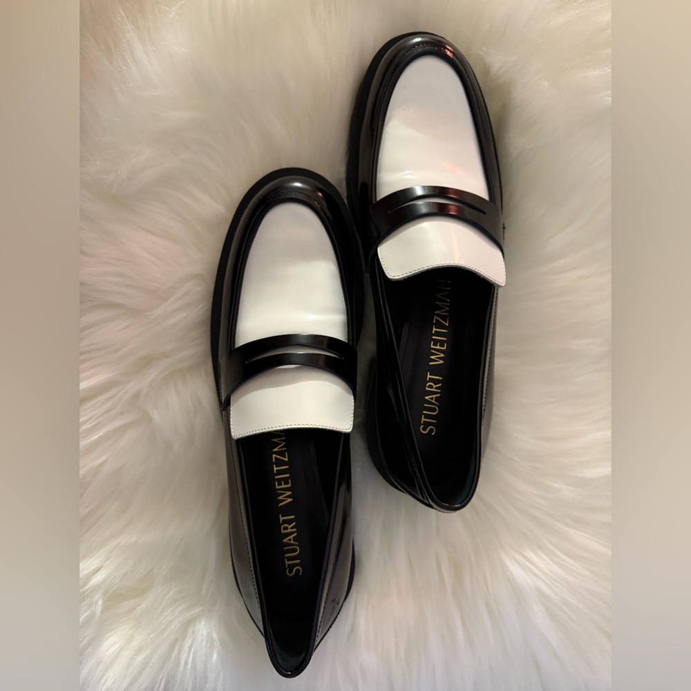 Stuart Weitzman Palmer Bold patent-leather loafers